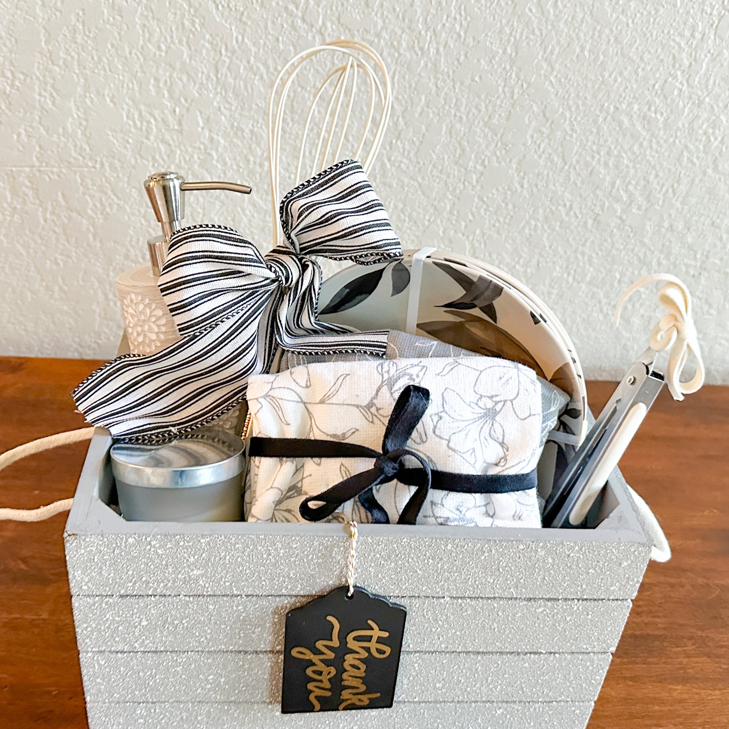 Serilla Gift Basket